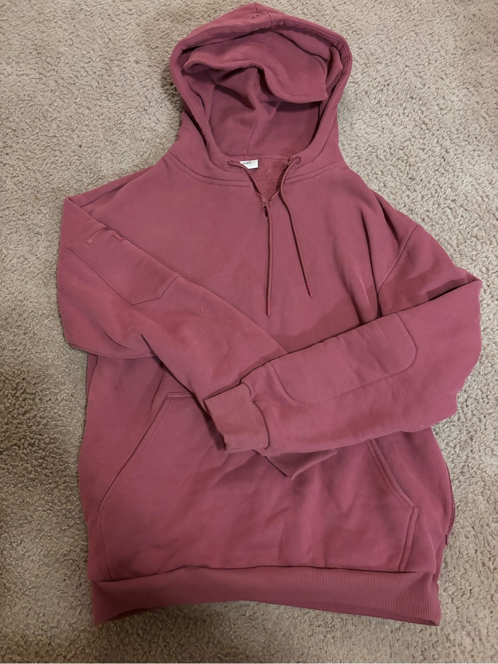 Comfrt Airplane Mode Travel Hoodie and Sweatpants Set in Berry Size Small - Picture 2 of 8